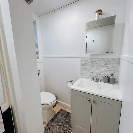 New! Cozy And Modern Unit With Hot Tub Apartment Laconia Exterior photo