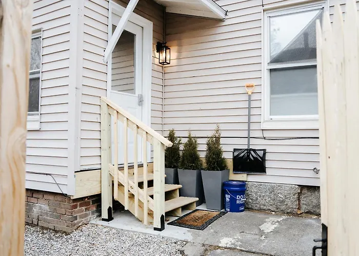 New! Cozy And Modern Unit With Hot Tub